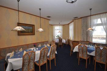 Hotel Binzer Hof 4*